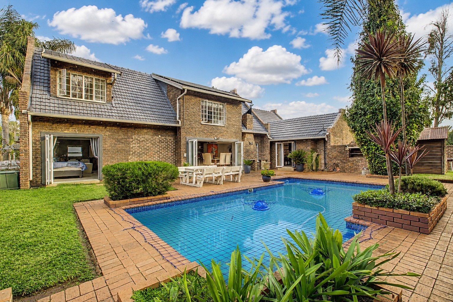 Entertainer’s Dream in Sunward Park!