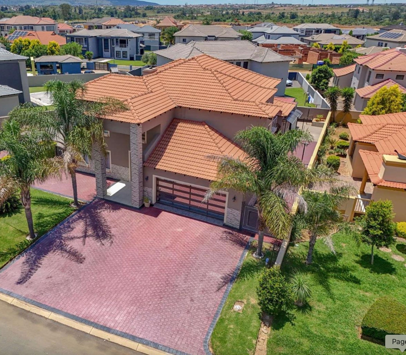 Modern Comfort, Effortless Entertainment, Comfort And LifeStyle ( 5 Beds)