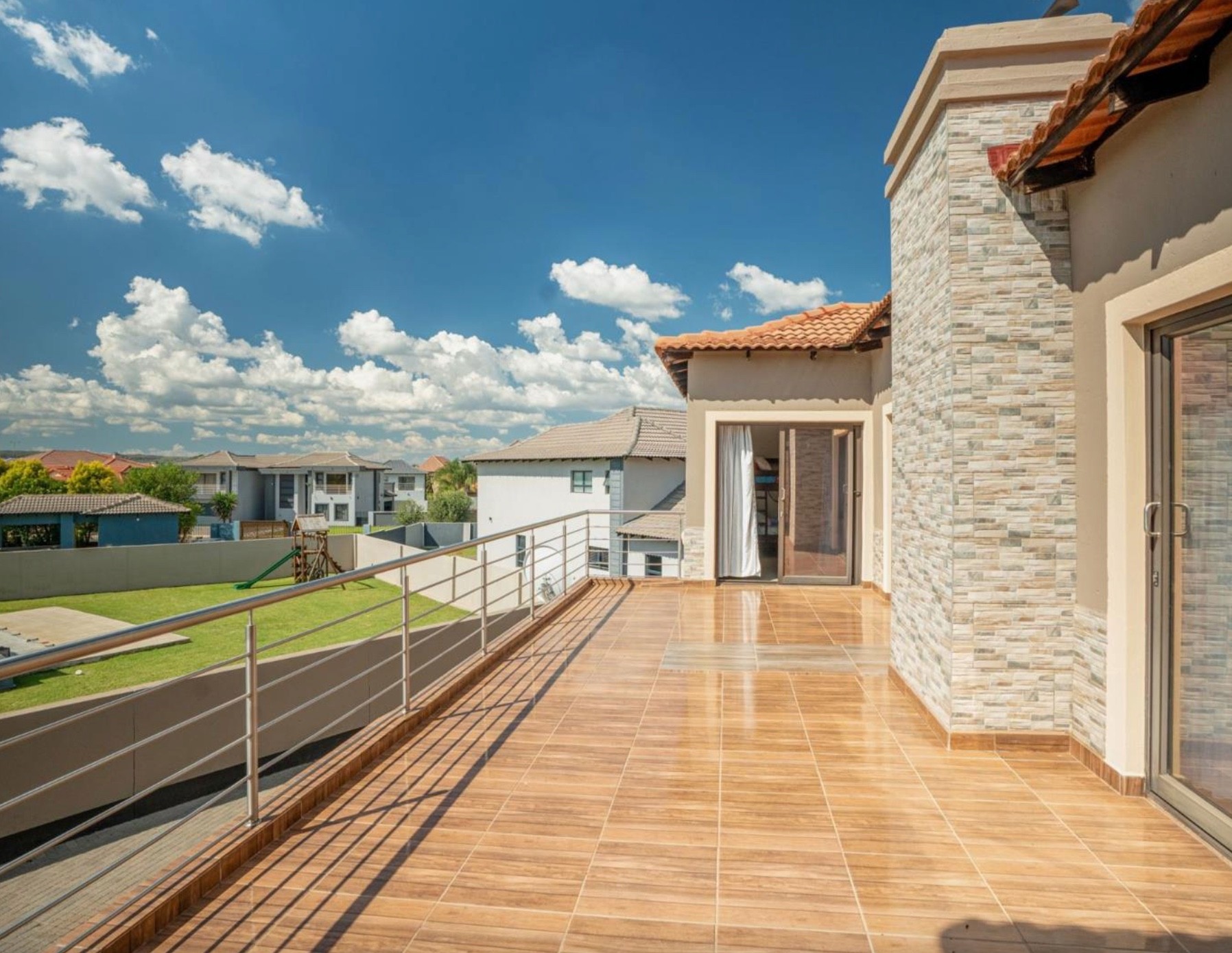 Modern Comfort, Effortless Entertainment, Comfort And LifeStyle ( 5 Beds)