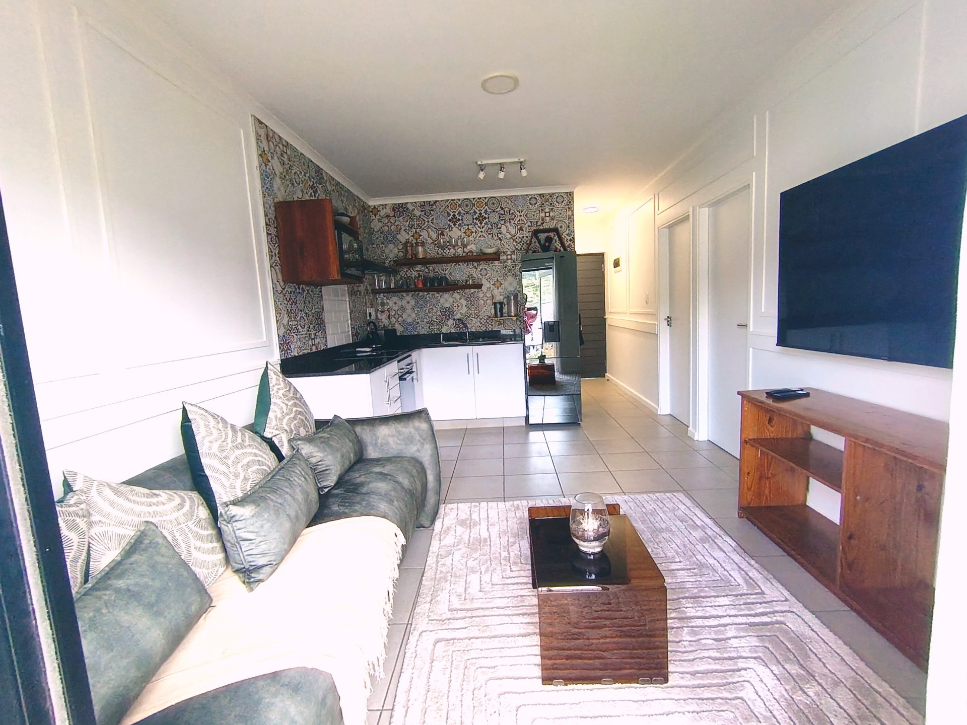Fully Furnished 2-Bedroom Apartment To Rent at The Woods, Waterfall