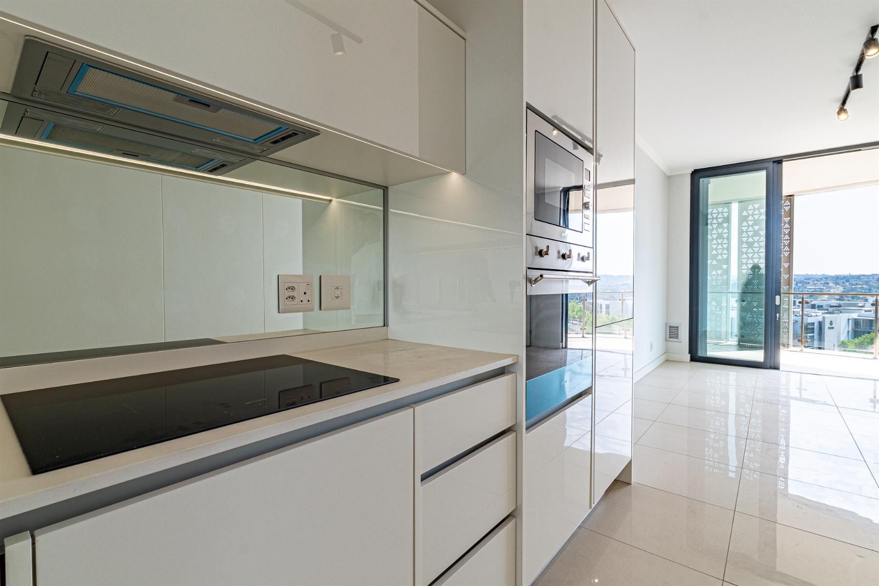 Luxury 2 Bed, 2 Bath Apartment For Rent in Waterfall, Midrand