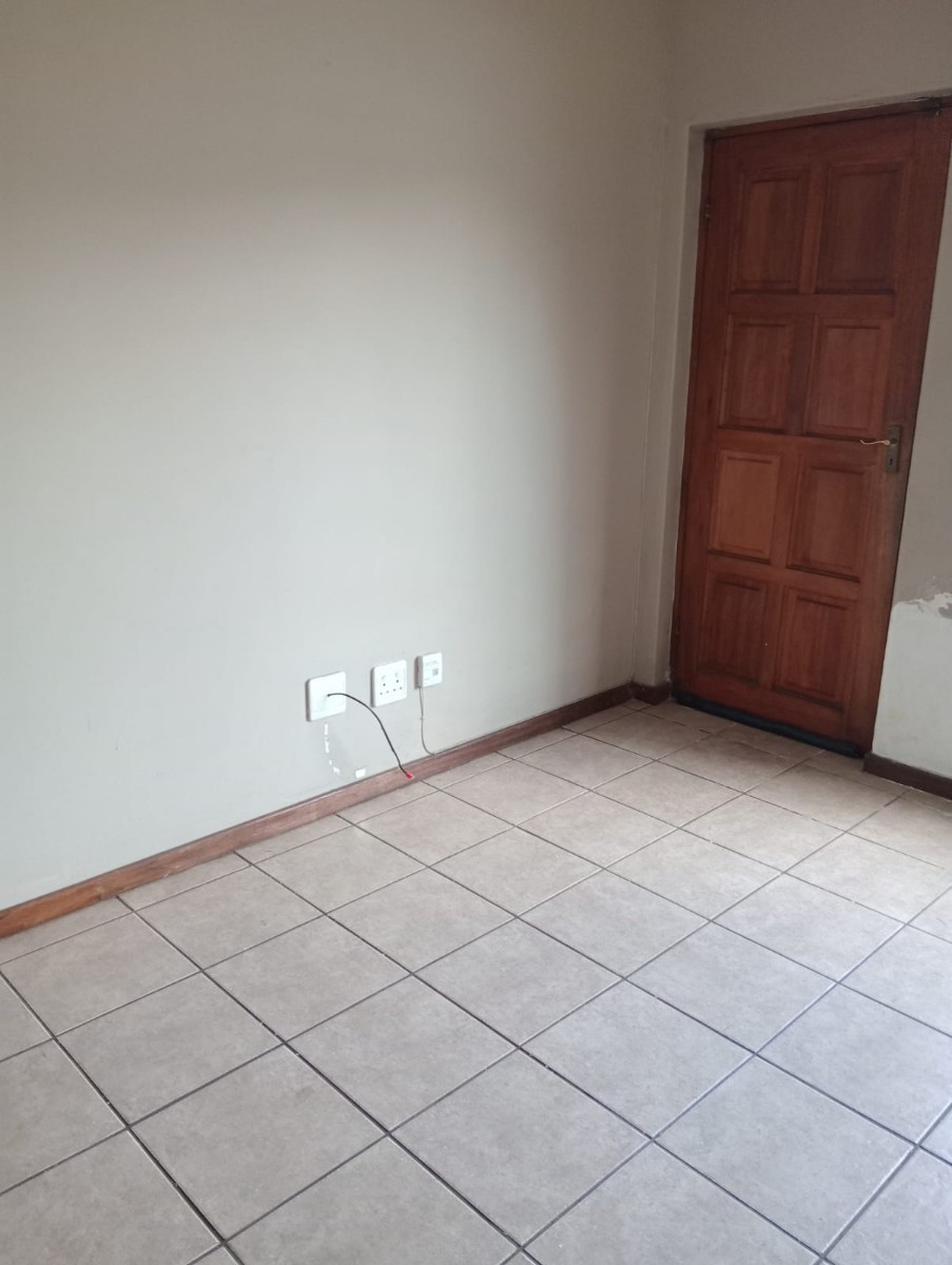 Cluster For Sale in Jackaroo Park, Witbank