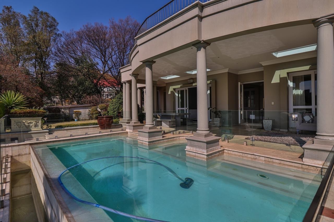 House To Rent in Sandhurst, Sandton