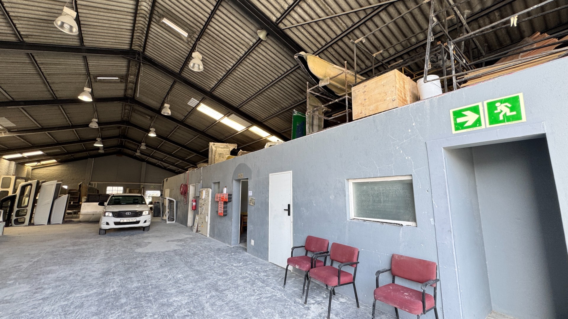 586m² Warehouse with Yard To Let in Montague Gardens, Cape Town