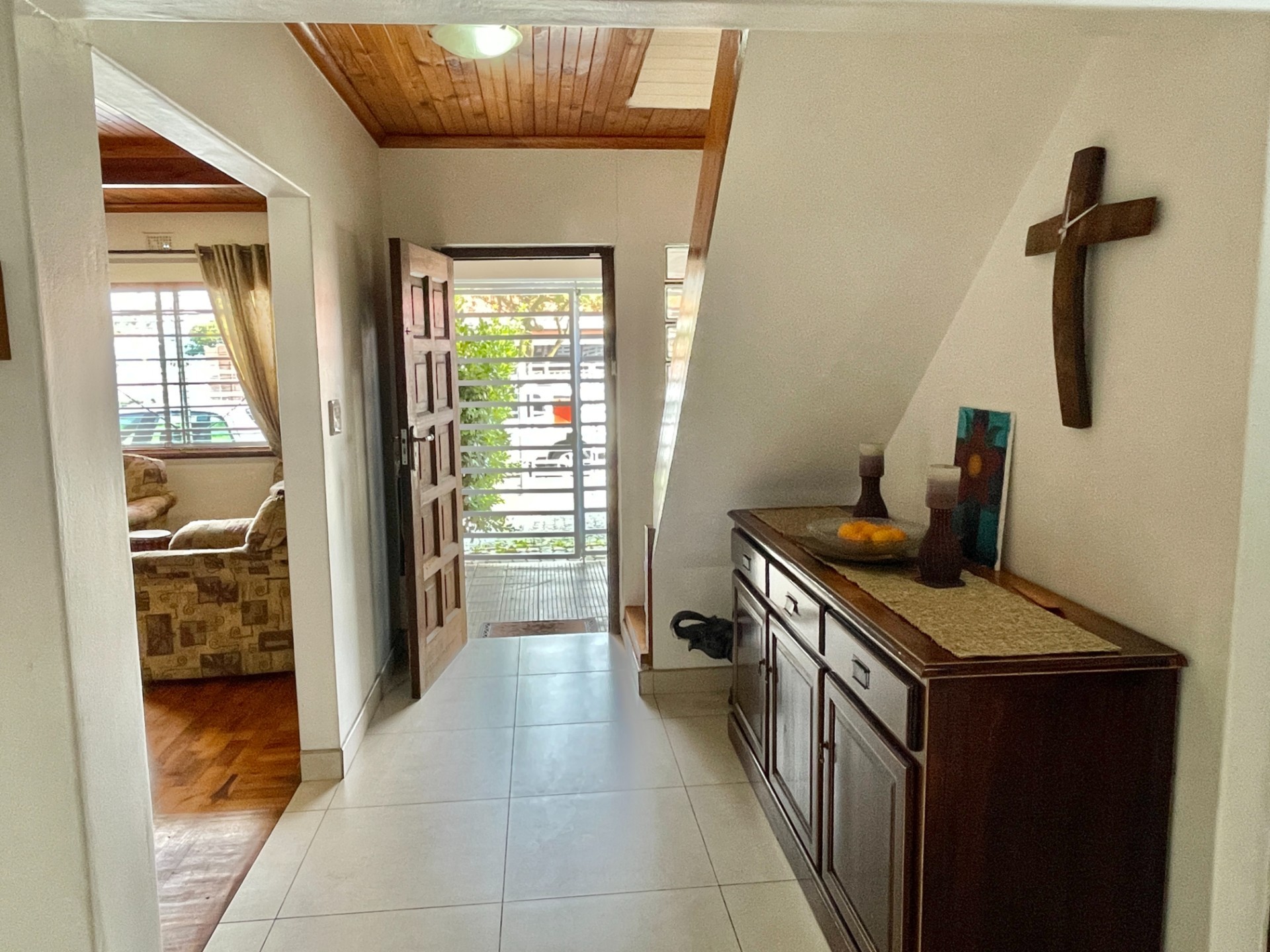 House for sale in Ottery, Cape Town, 200 m²
