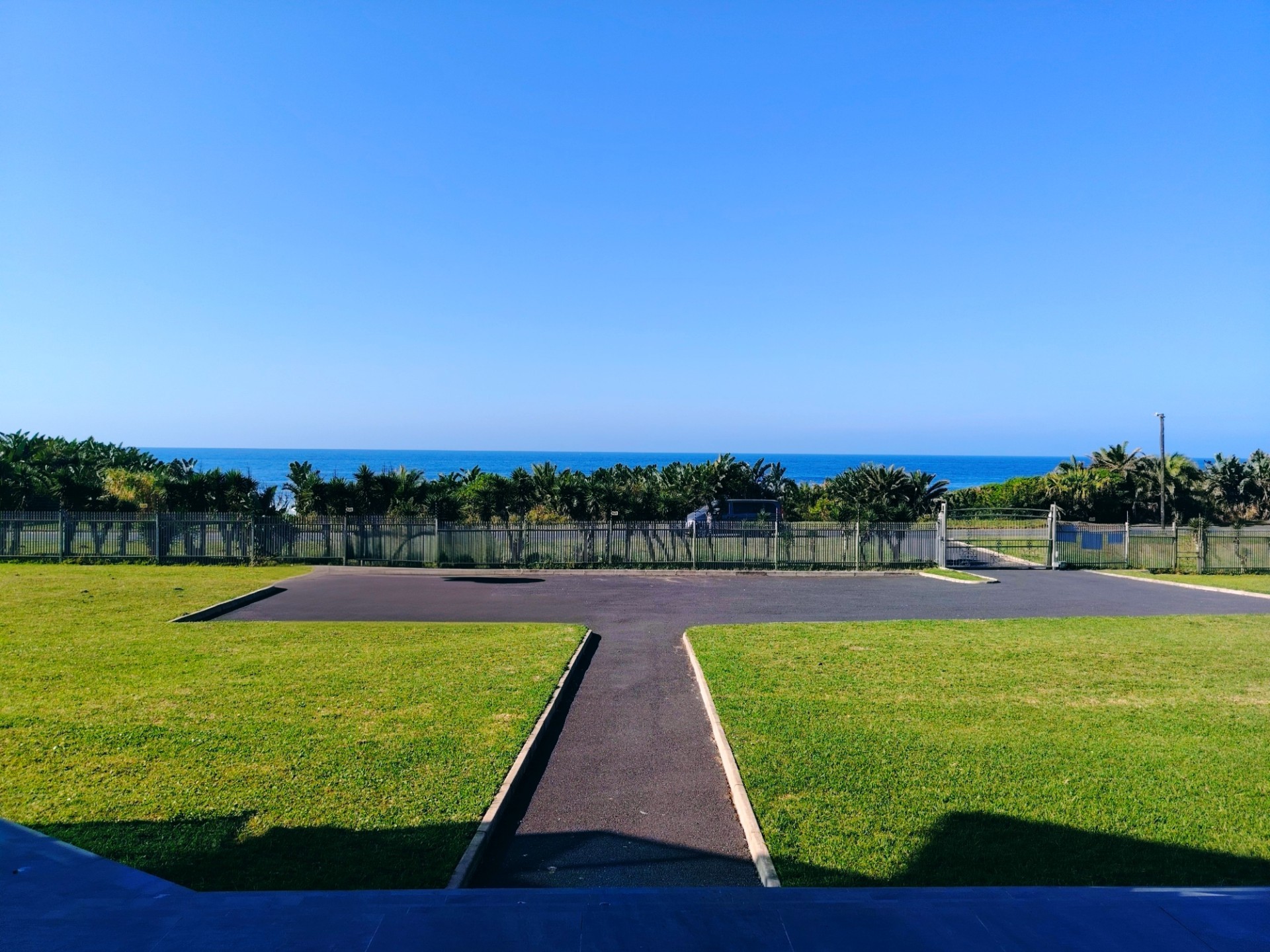 BEACHFRONT PROPERTY - PRICE DROP
