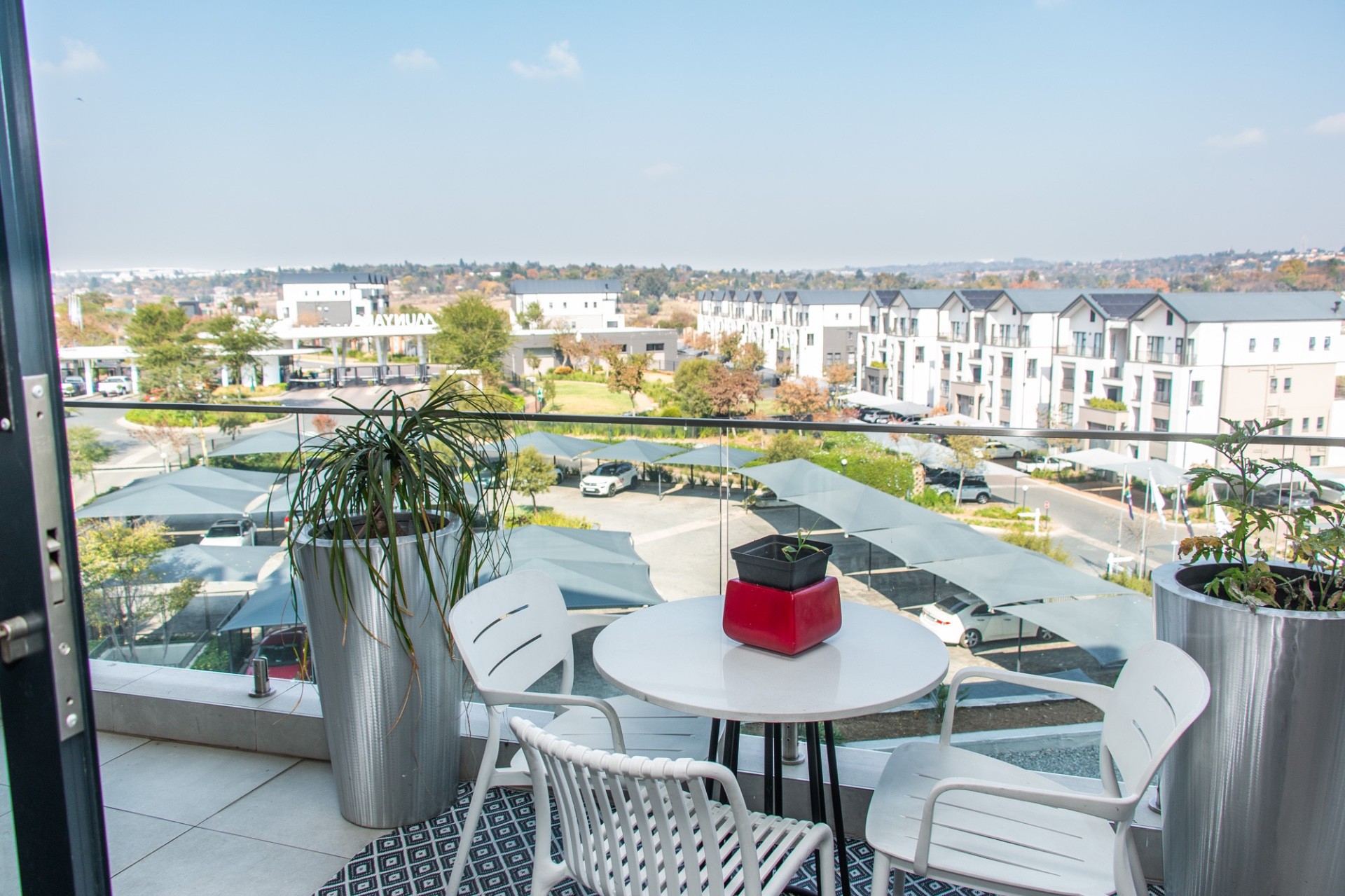 Luxury Munyaka Apartment with 2 EnSuite and SMEG Appliances Included