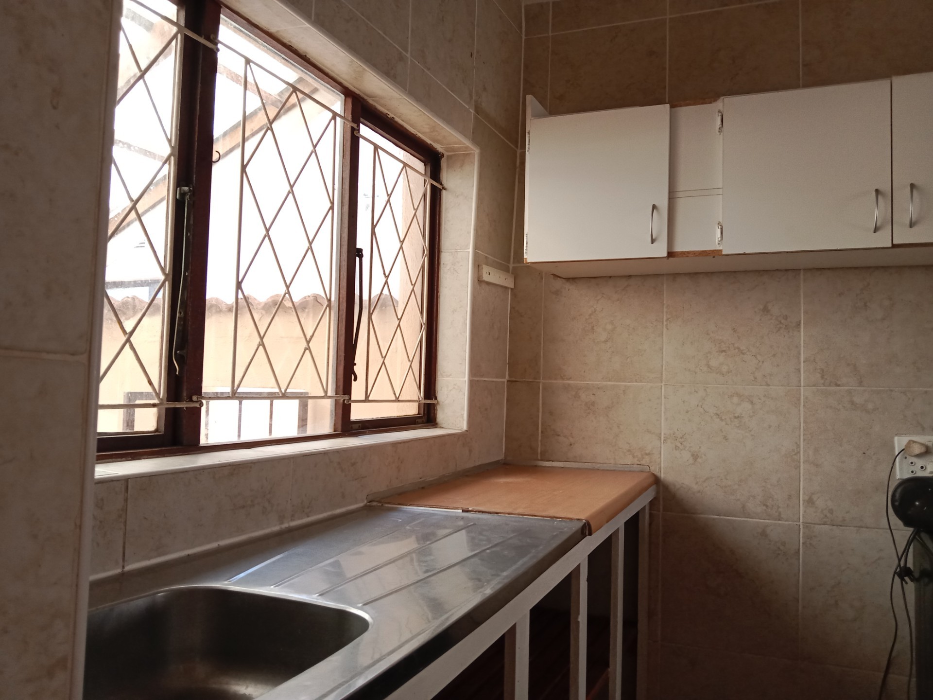 Apartment To Rent in Margate, KwaZulu Natal