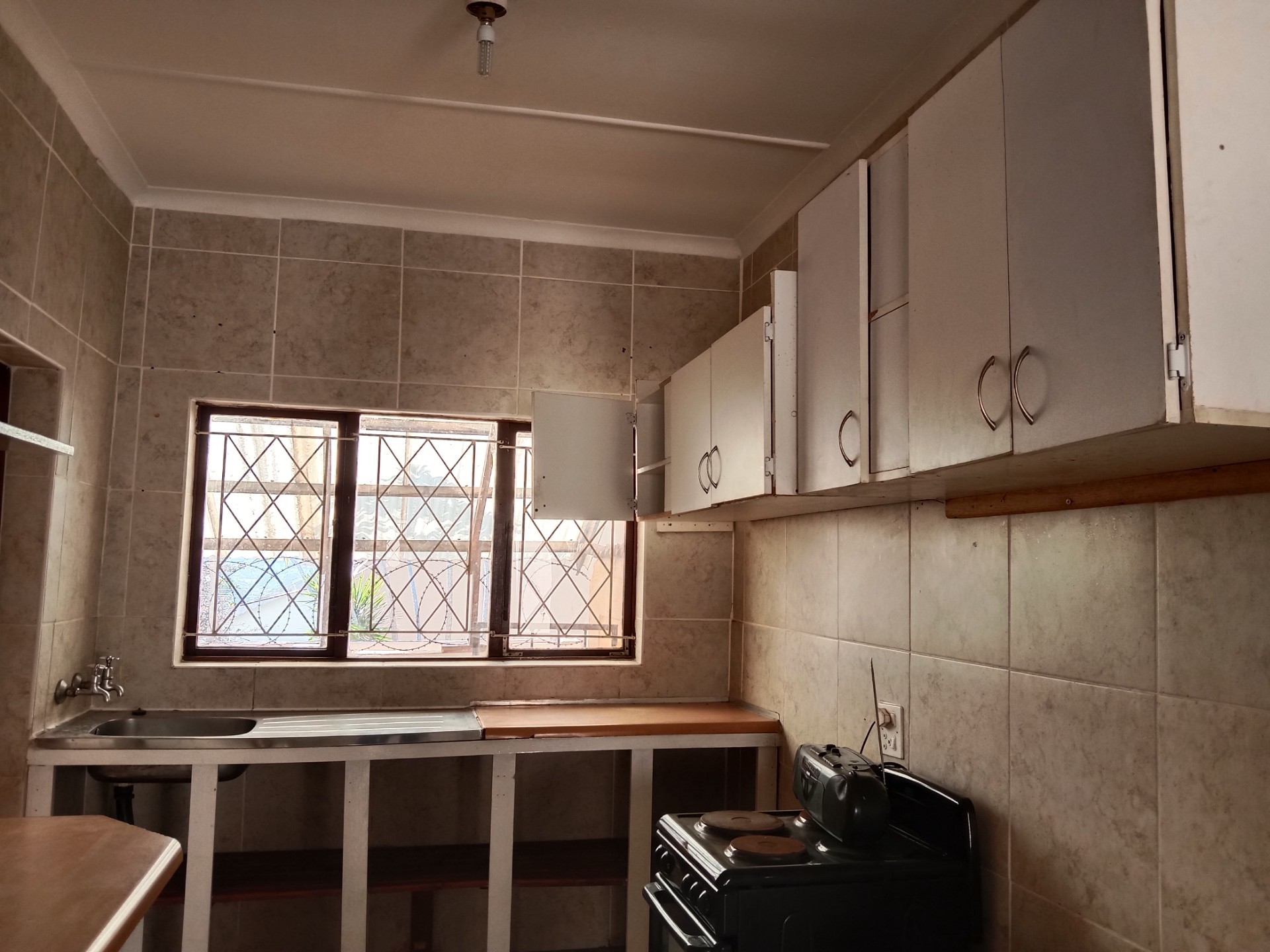 Apartment To Rent in Margate, KwaZulu Natal
