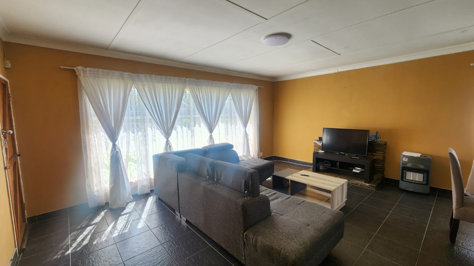 Spacious Family Home with Granny Flat for Sale in Modder East