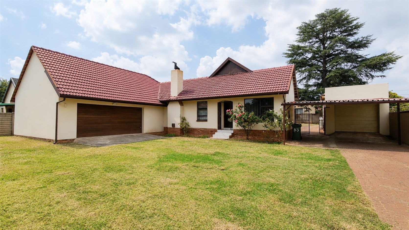 Spacious Family Home with Multiple Living Areas, Brackendowns