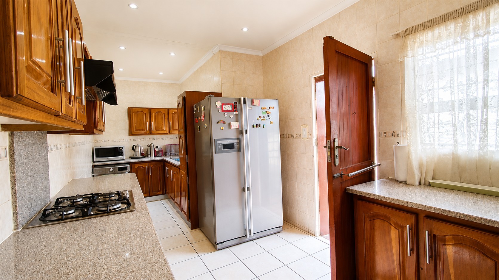 Spacious Family Home with Multiple Living Areas, Brackendowns
