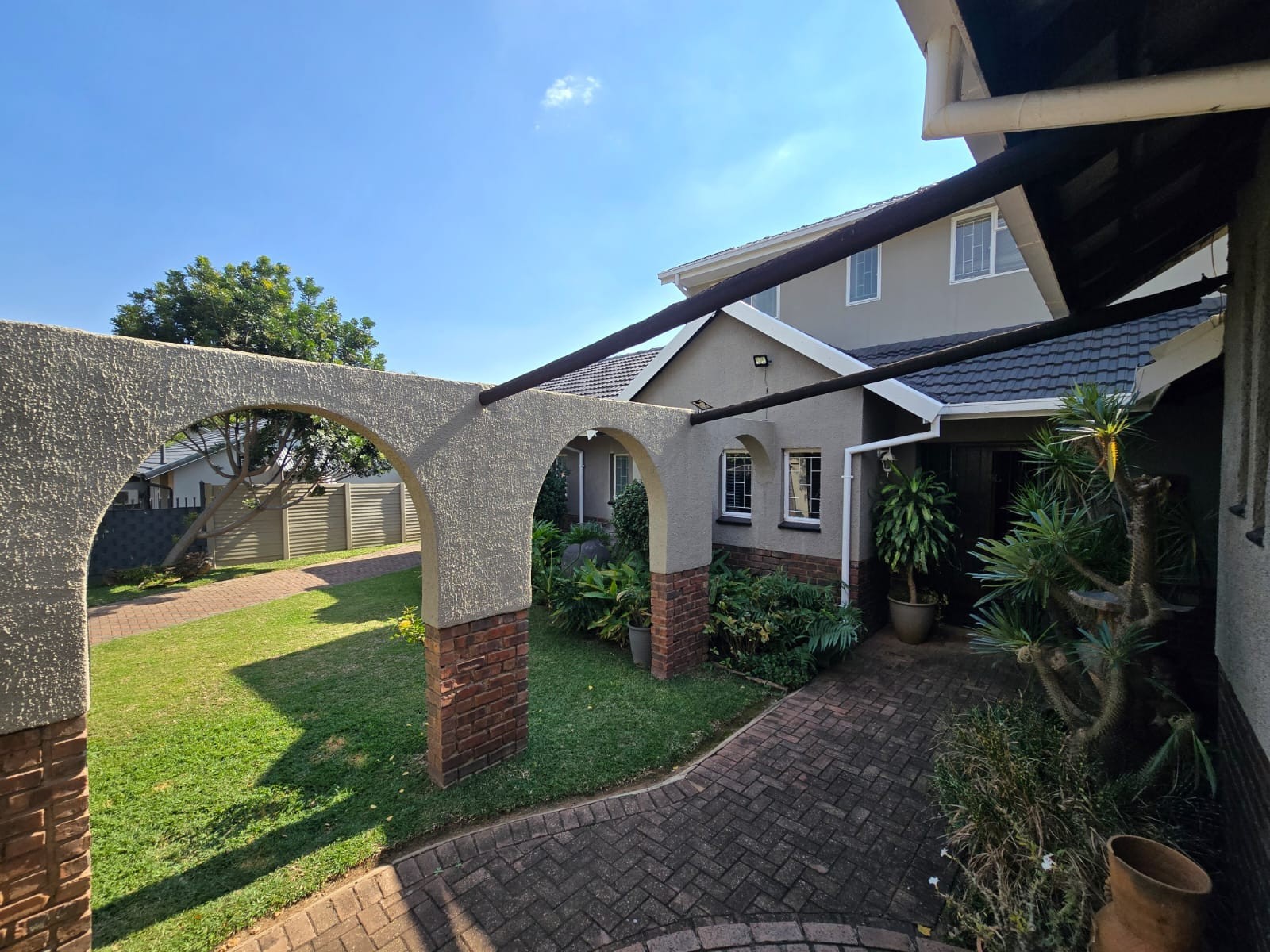 House For Sale in Magalieskruin, Pretoria