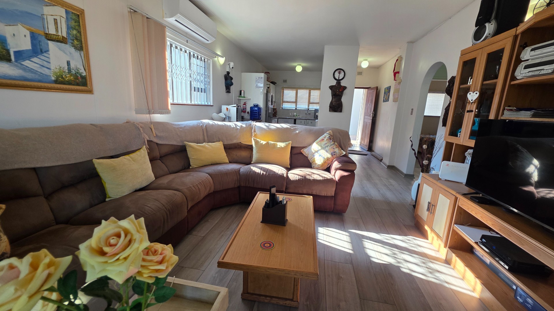 Spectacular 2 Bedroom, Ground Floor Apartment For Sale in Manaba Beach, Margate, KwaZulu Natal