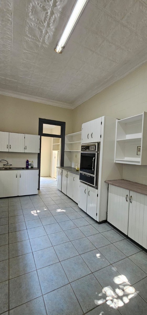 Room to Rent in a Communal House in highly sought after Melville, Johannesburg