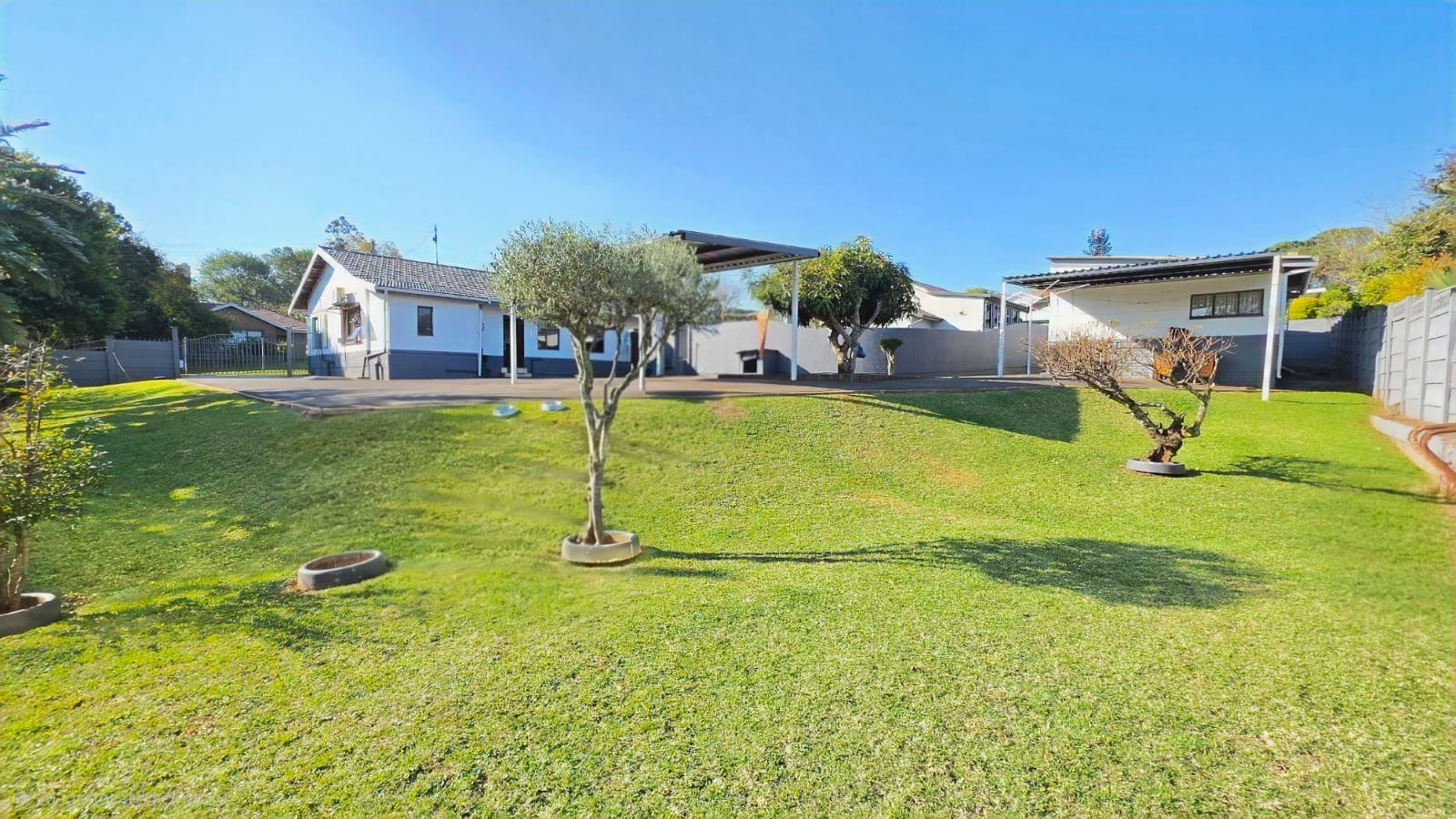 Hidden gem in Hayfields. This could be your next address!