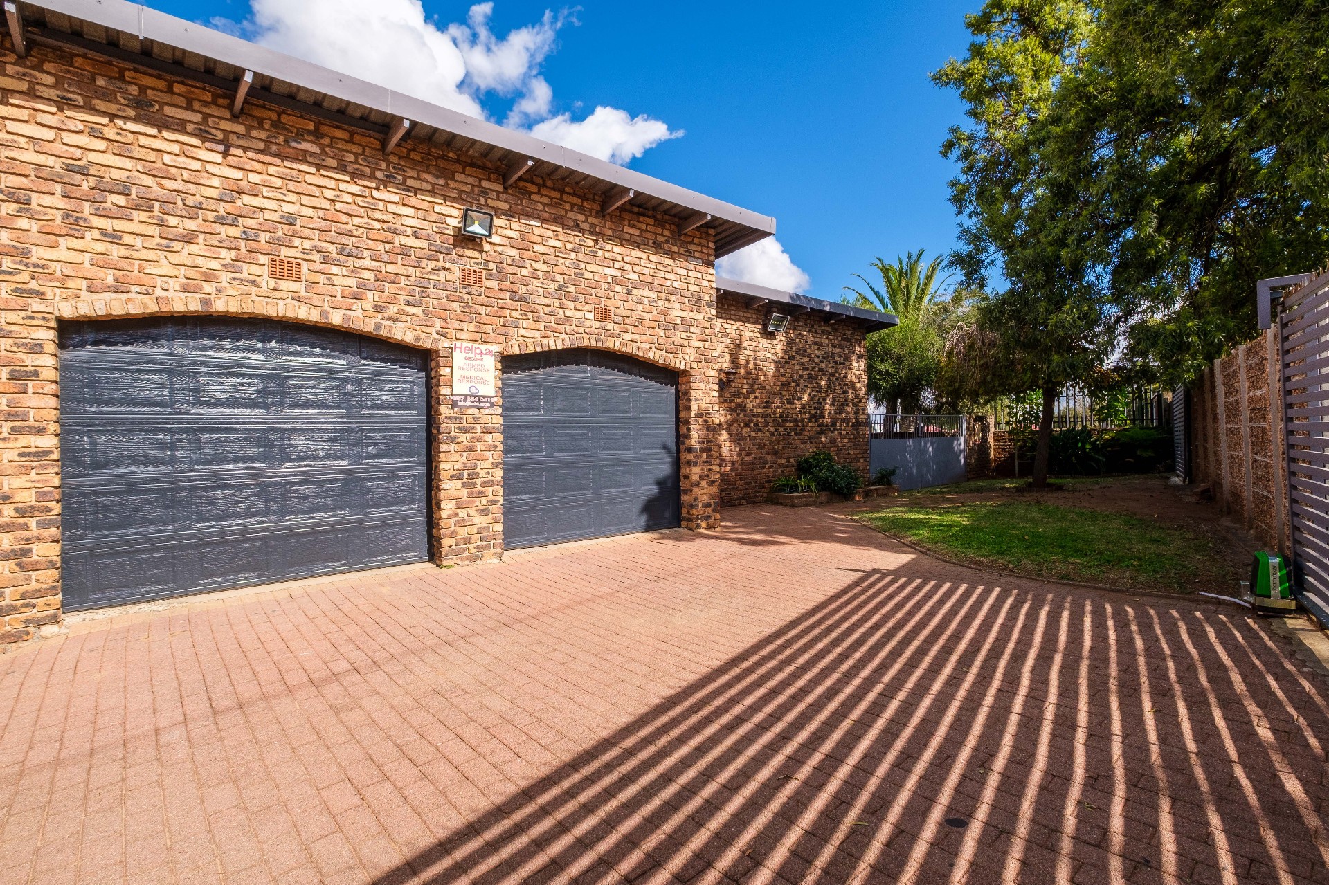 3 Bedroom House For Sale in Witpoortjie, Roodepoort