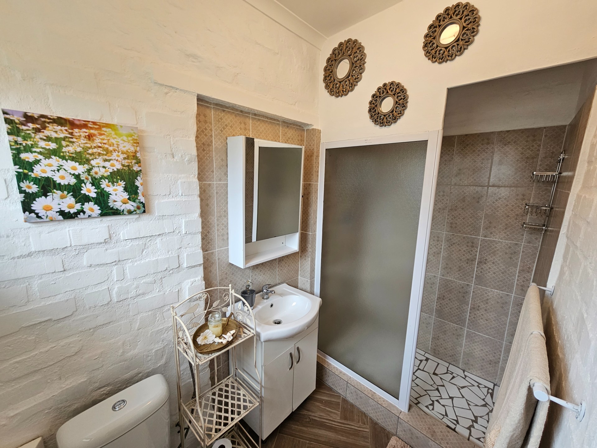 Fully Furnished Bachelor Flat on a Secure Lifestyle Farm