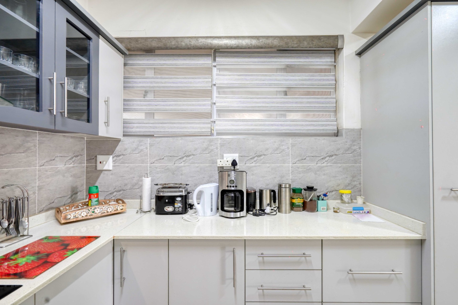 Spacious 123m² Unit with Ocean Views in North Beach