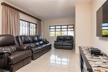 Exceptional Coastal Residence with Ocean Views in Prime Ballito