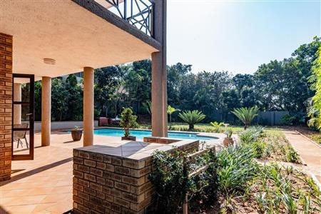 Exceptional Coastal Residence with Ocean Views in Prime Ballito