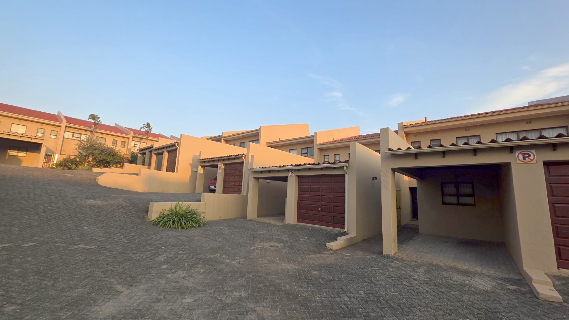 Beautiful Beachfront Duplex For Sale in Shelly Beach, KwaZulu Natal