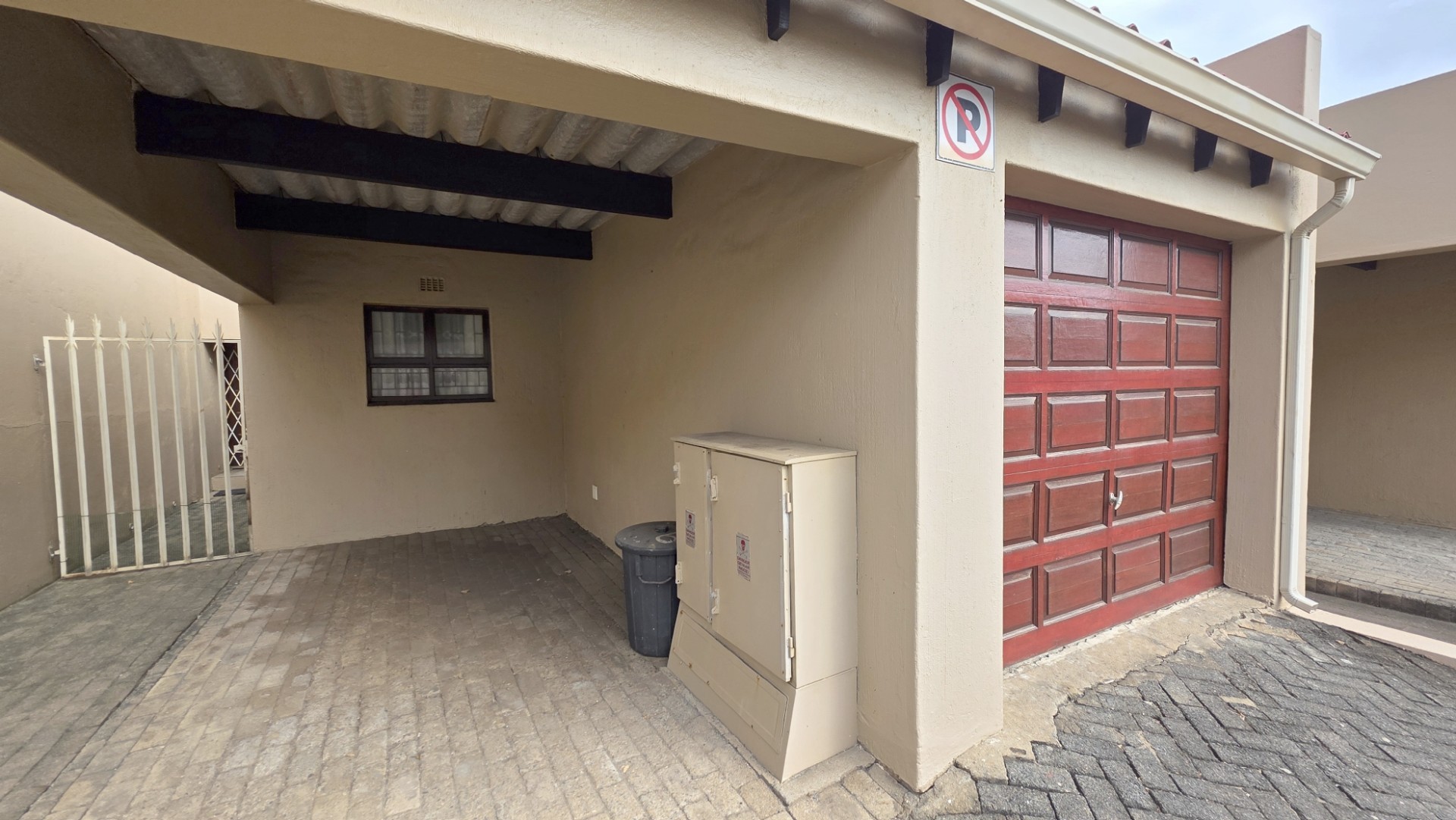Beautiful Beachfront Duplex For Sale in Shelly Beach, KwaZulu Natal