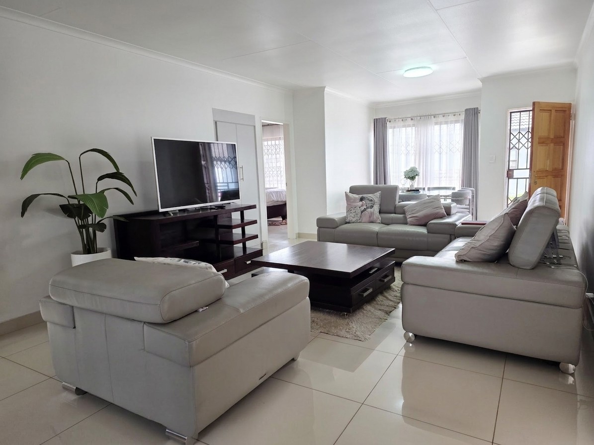 Secure 3 Bed / 2 Bath Parkrand