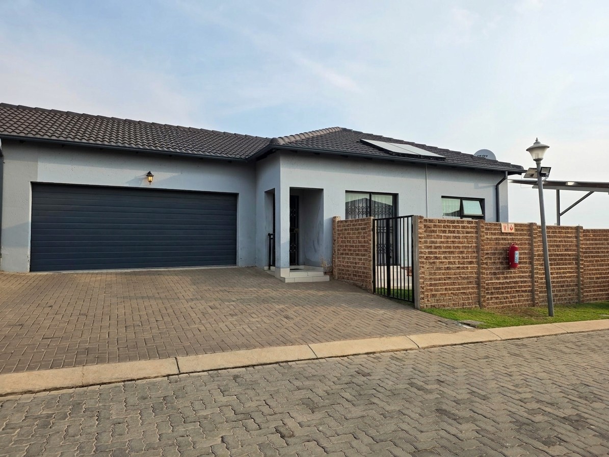 Secure 3 Bed / 2 Bath Parkrand