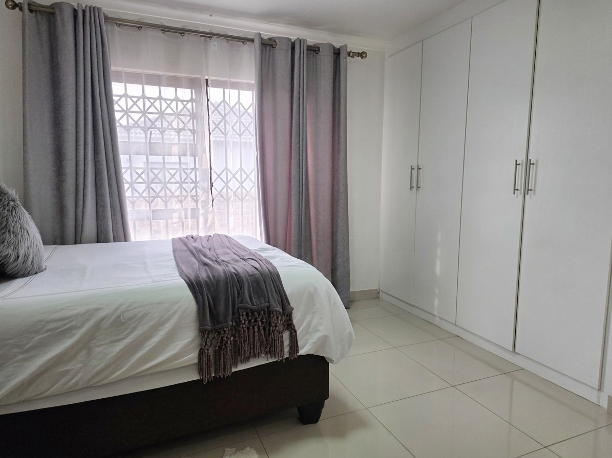 Secure 3 Bed / 2 Bath Parkrand
