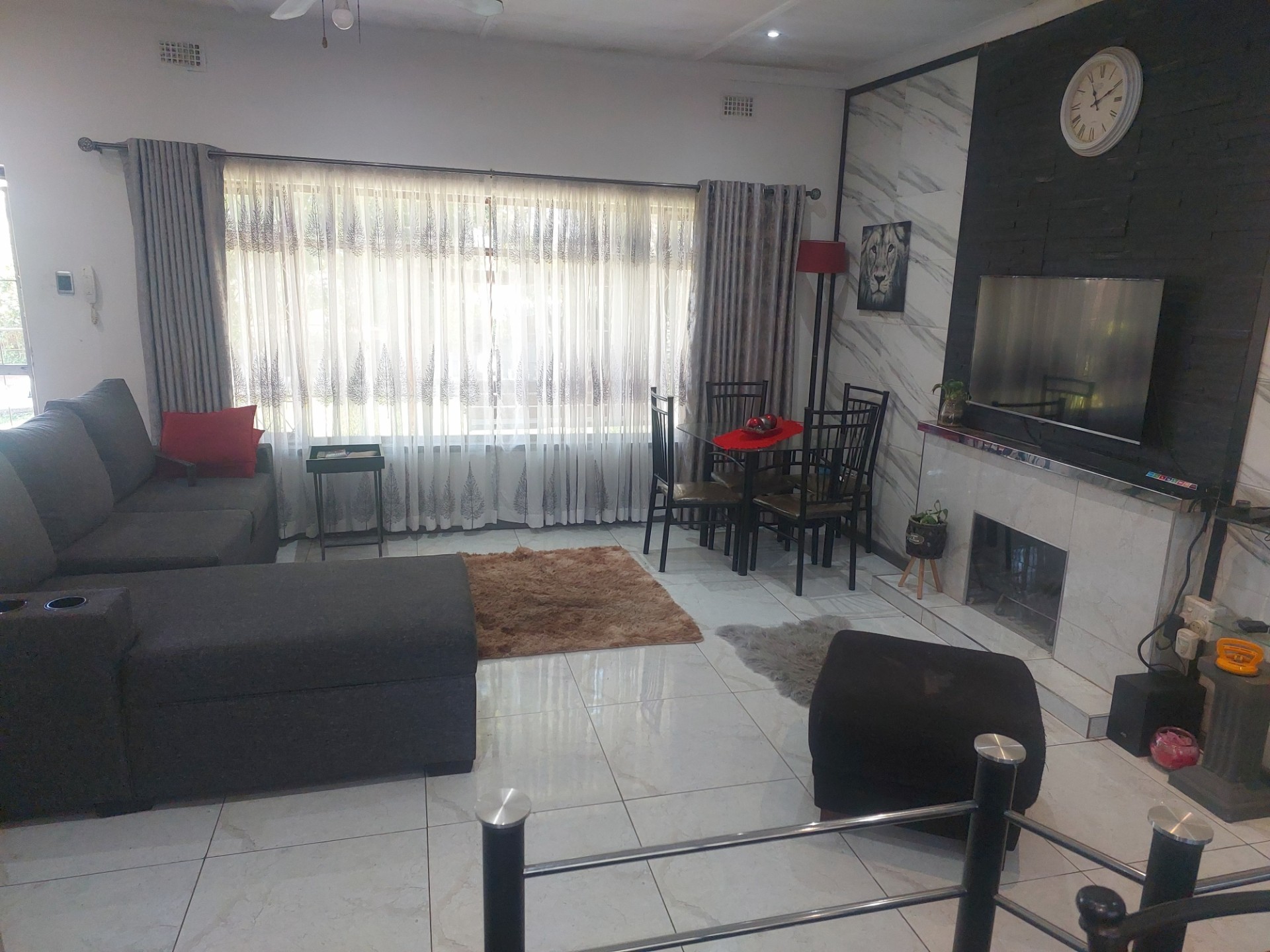 3 Bedroom House For Sale In Pinetown with Huge Land