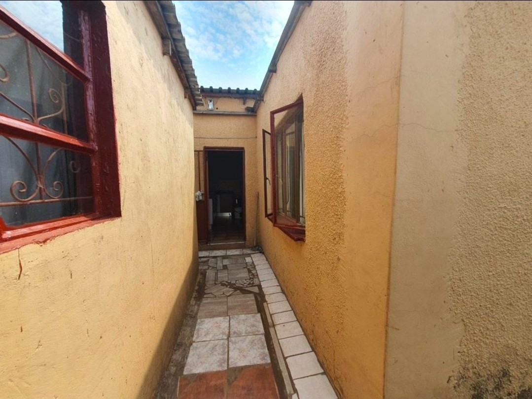 House For Sale in Tsakane Ext 1, Tsakane, Brakpan