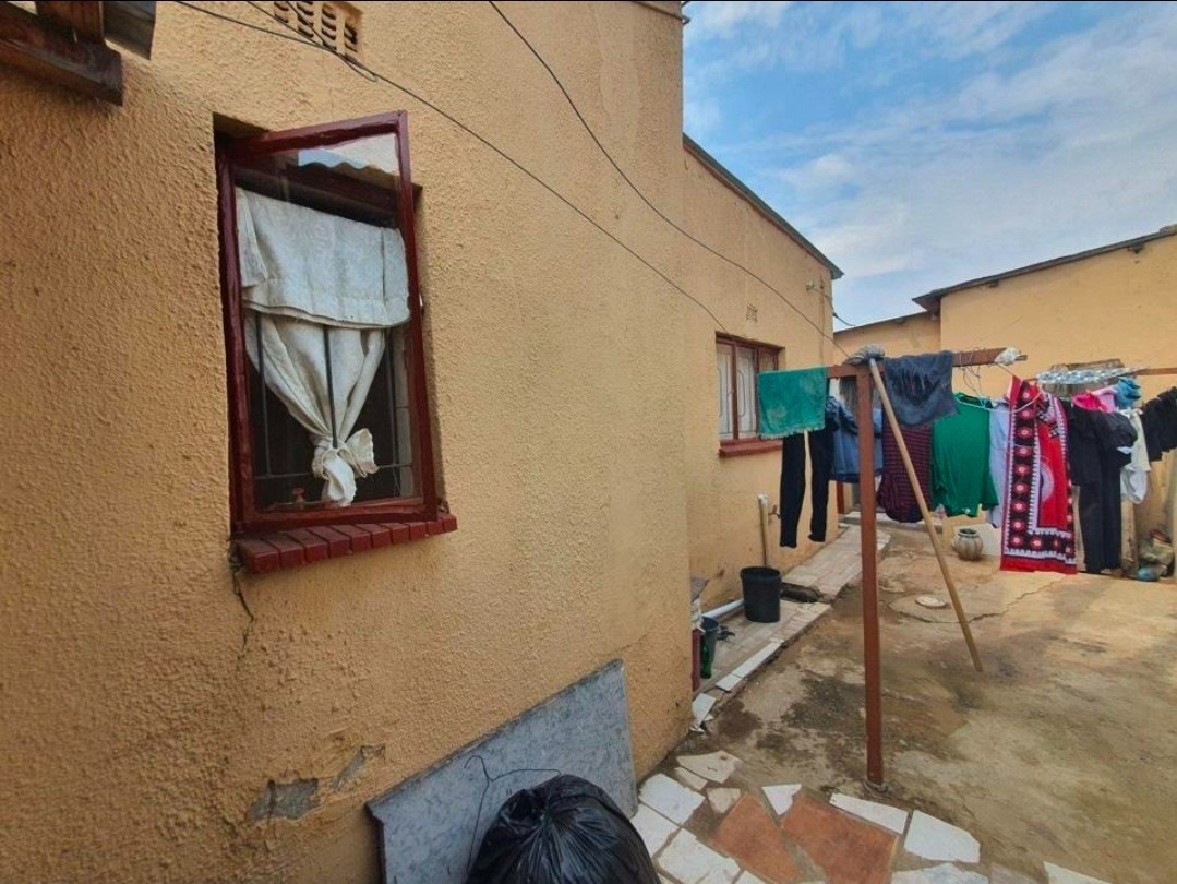 House For Sale in Tsakane Ext 1, Tsakane, Brakpan