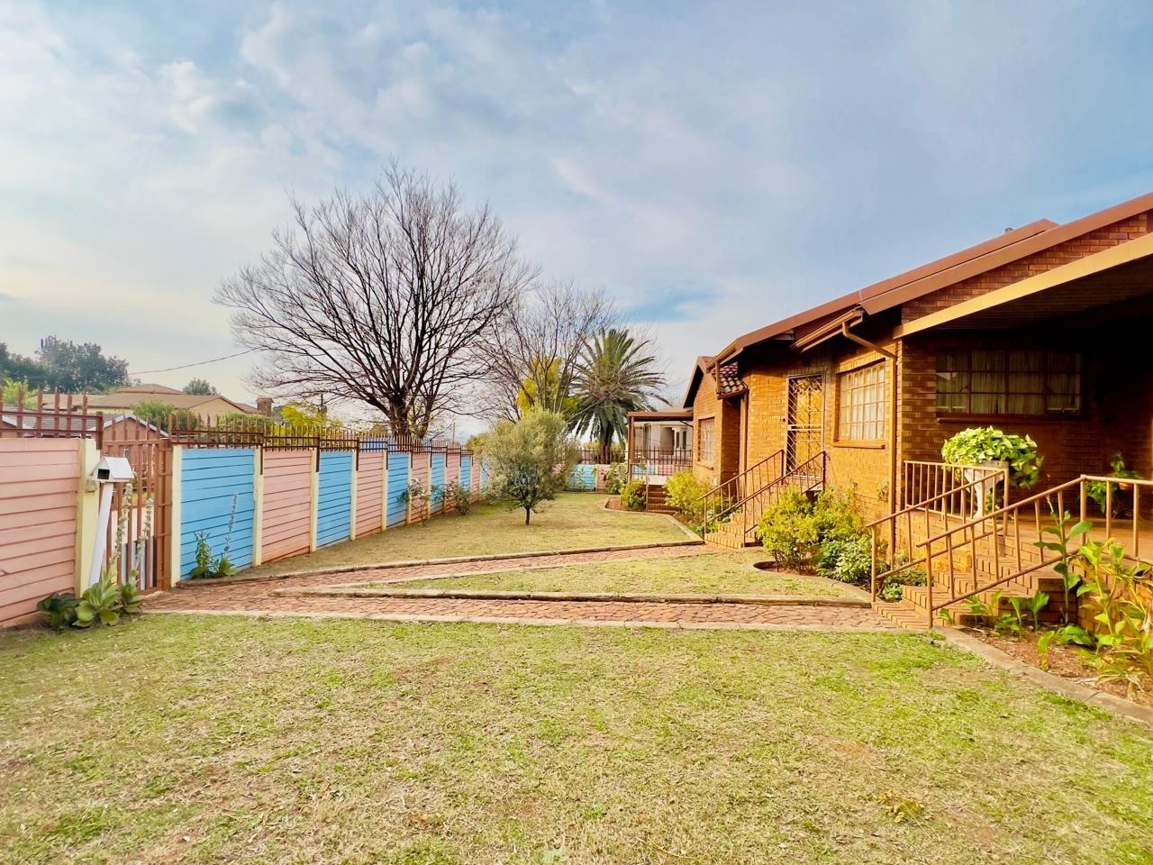 House For Sale in Palm Ridge, Alberton