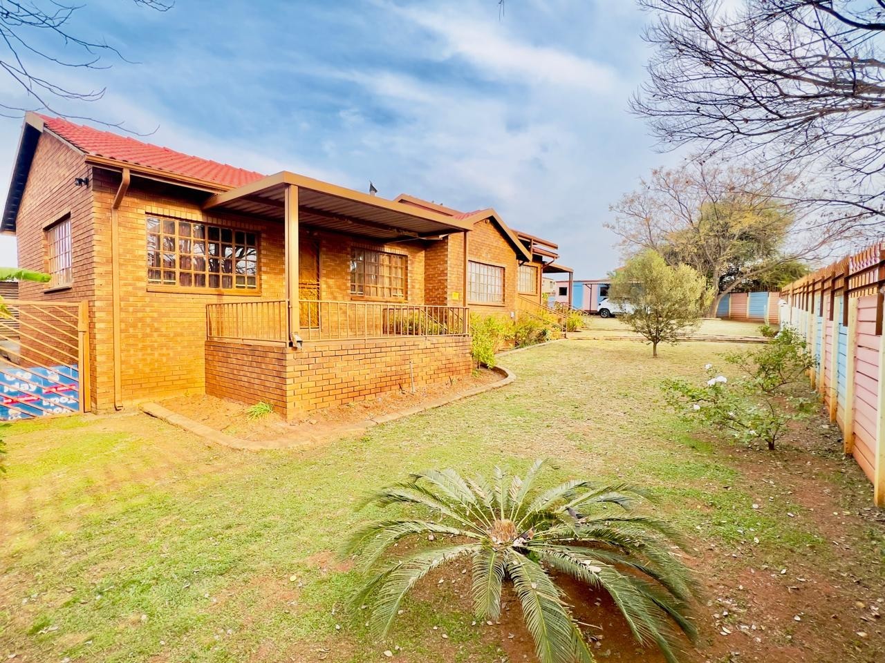 House For Sale in Palm Ridge, Alberton