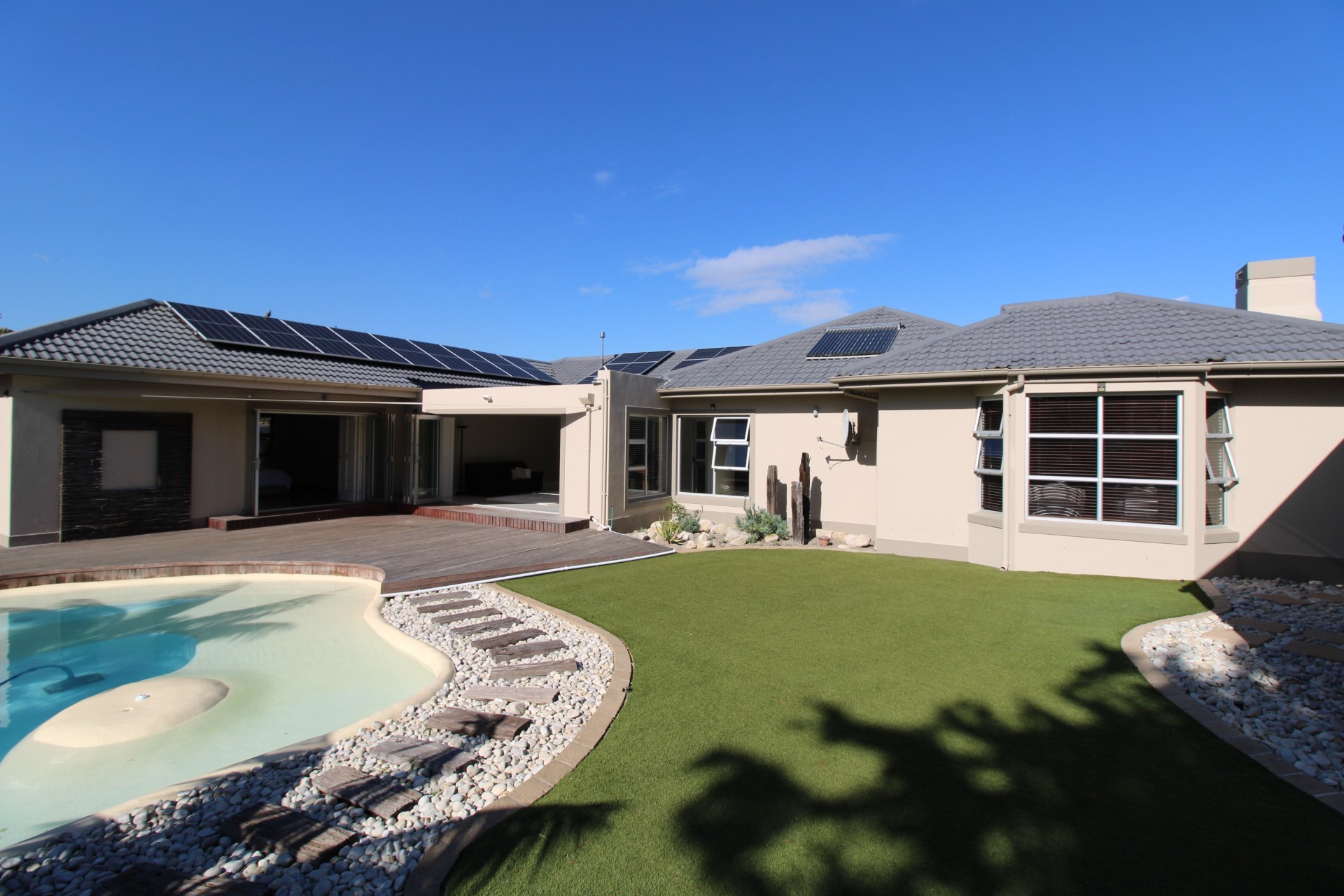 Immaculate Luxury Family Villa