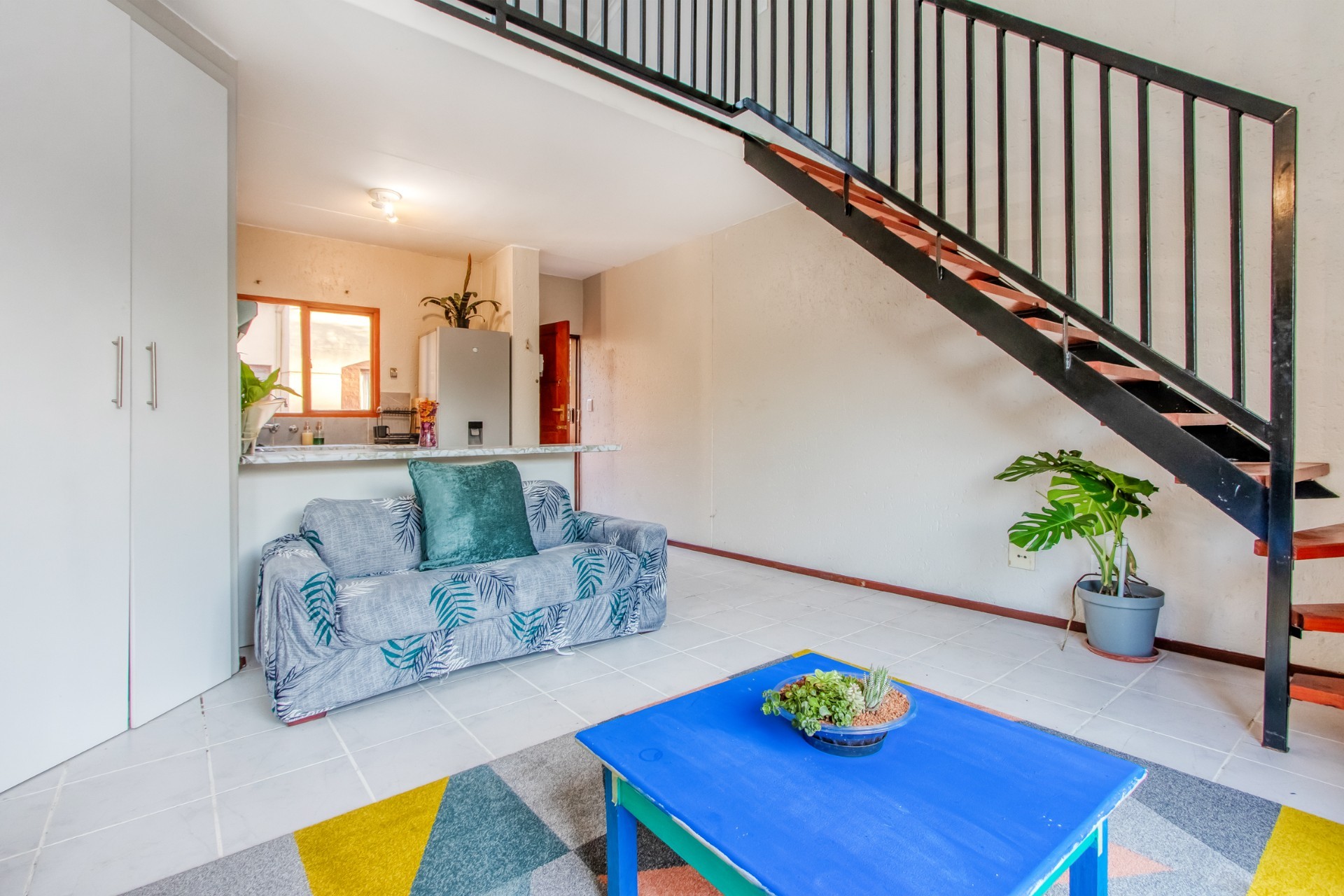 Bright and Spacious Loft Apartment in Bromhof with Massive Entertainment Patio and Stunning Views