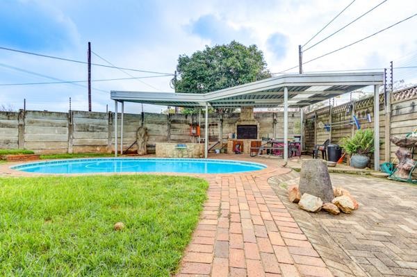 Spacious Family Home with Flatlet in Gerdview