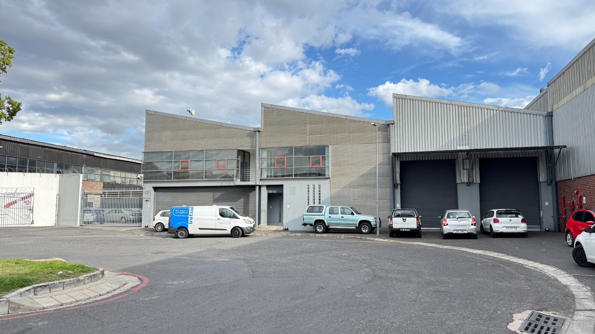 5,552m² | Neat and Secure Industrial Warehouse To Let in Epping Industrial, Cape Town
