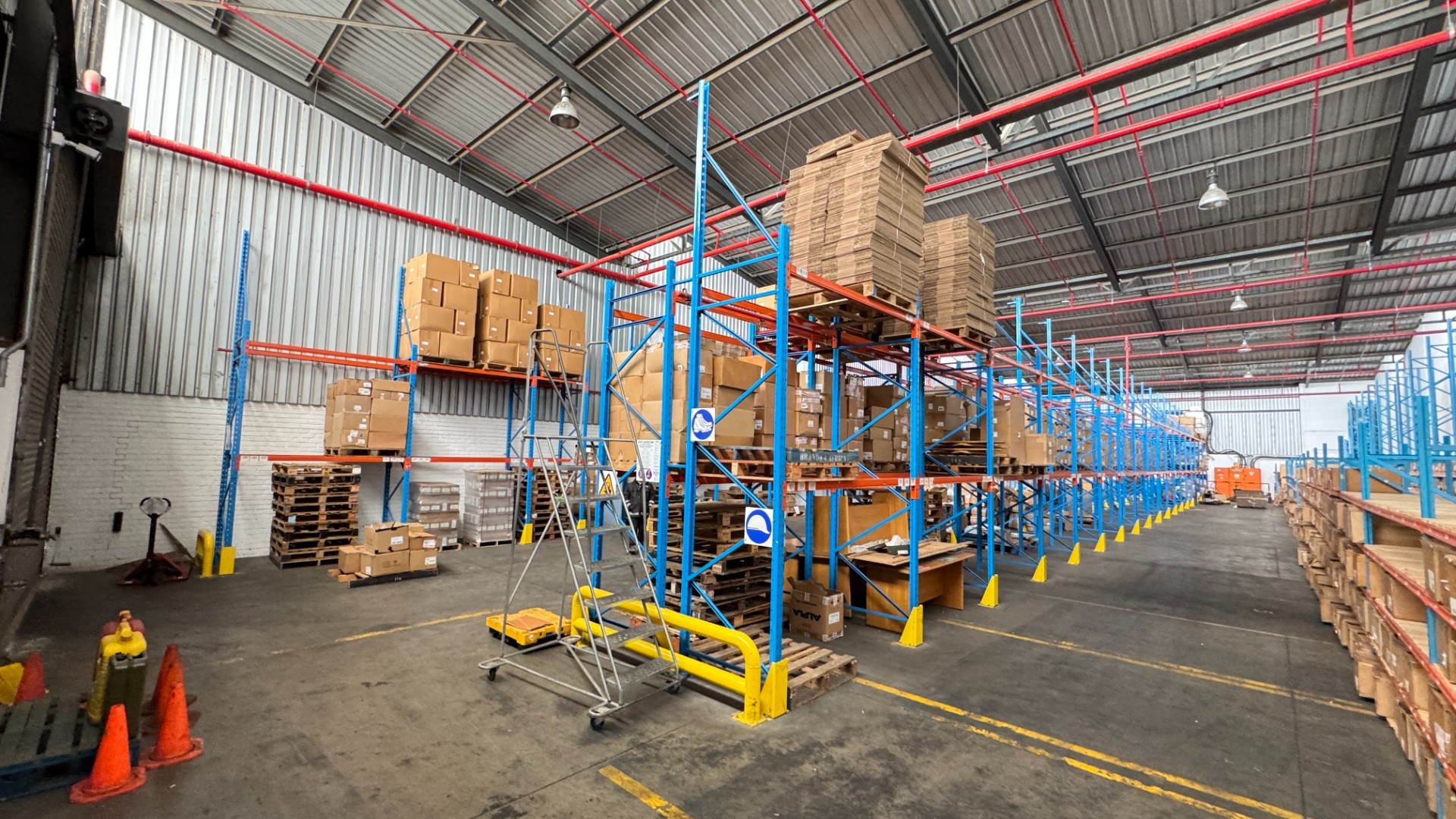 5,552m² | Neat and Secure Industrial Warehouse To Let in Epping Industrial, Cape Town