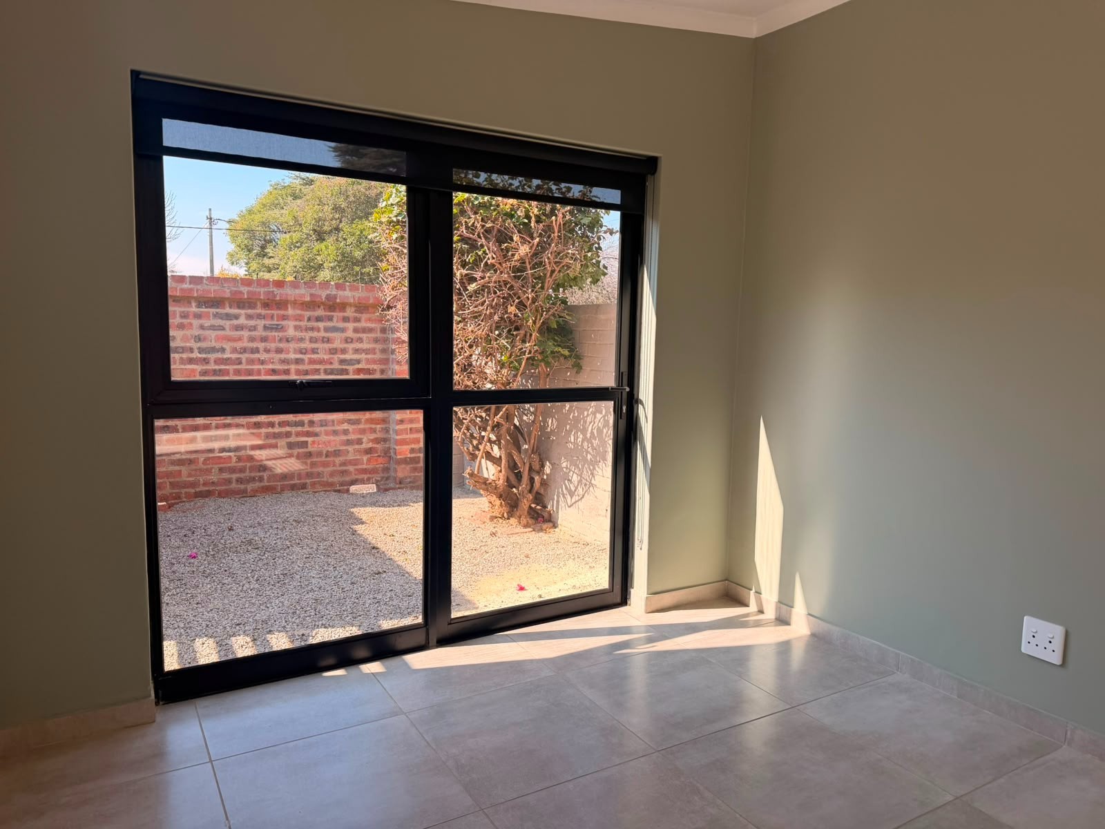 Modern One Bedroom Cottage for Rent