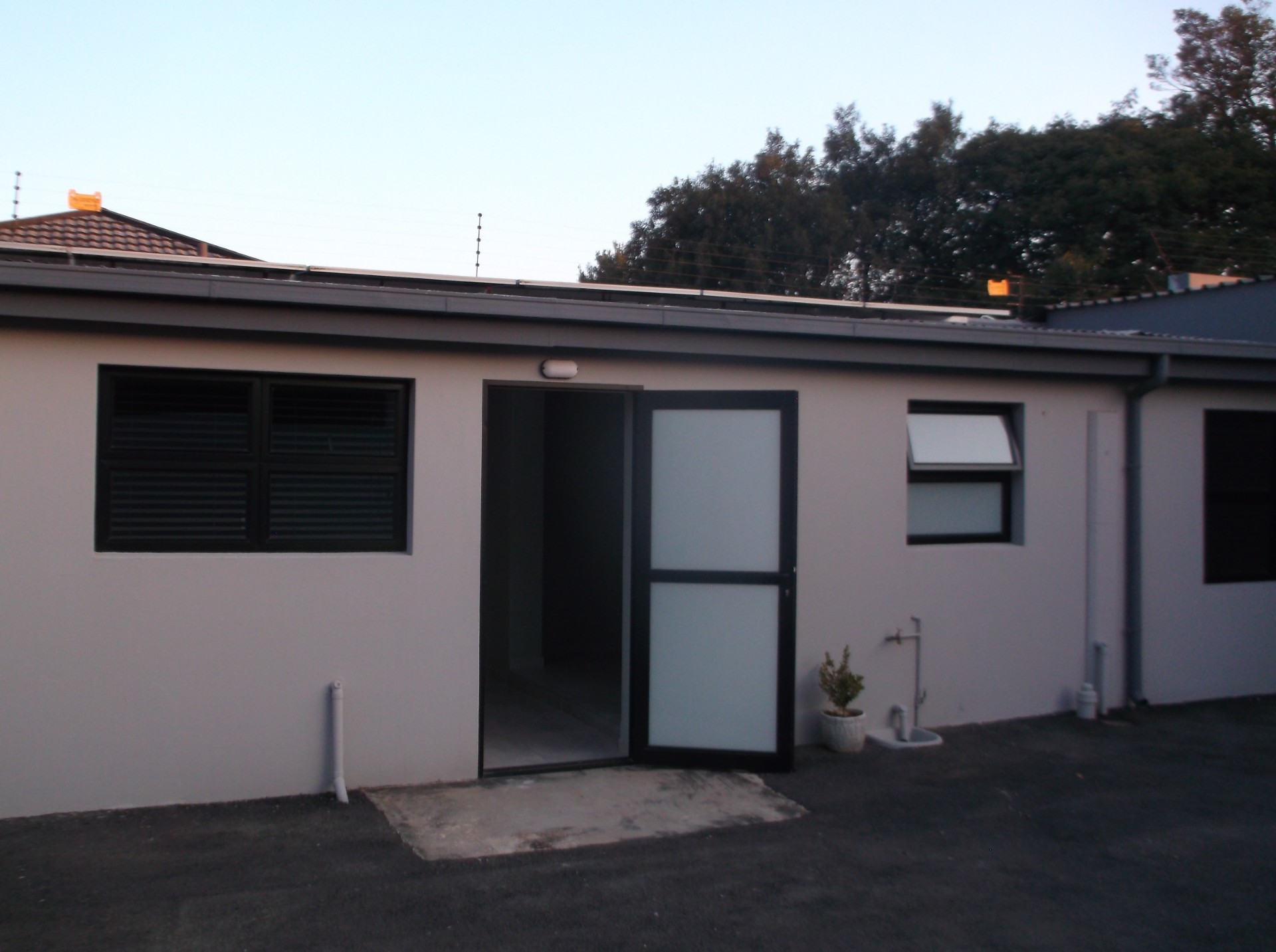 Modern One Bedroom Cottage for Rent
