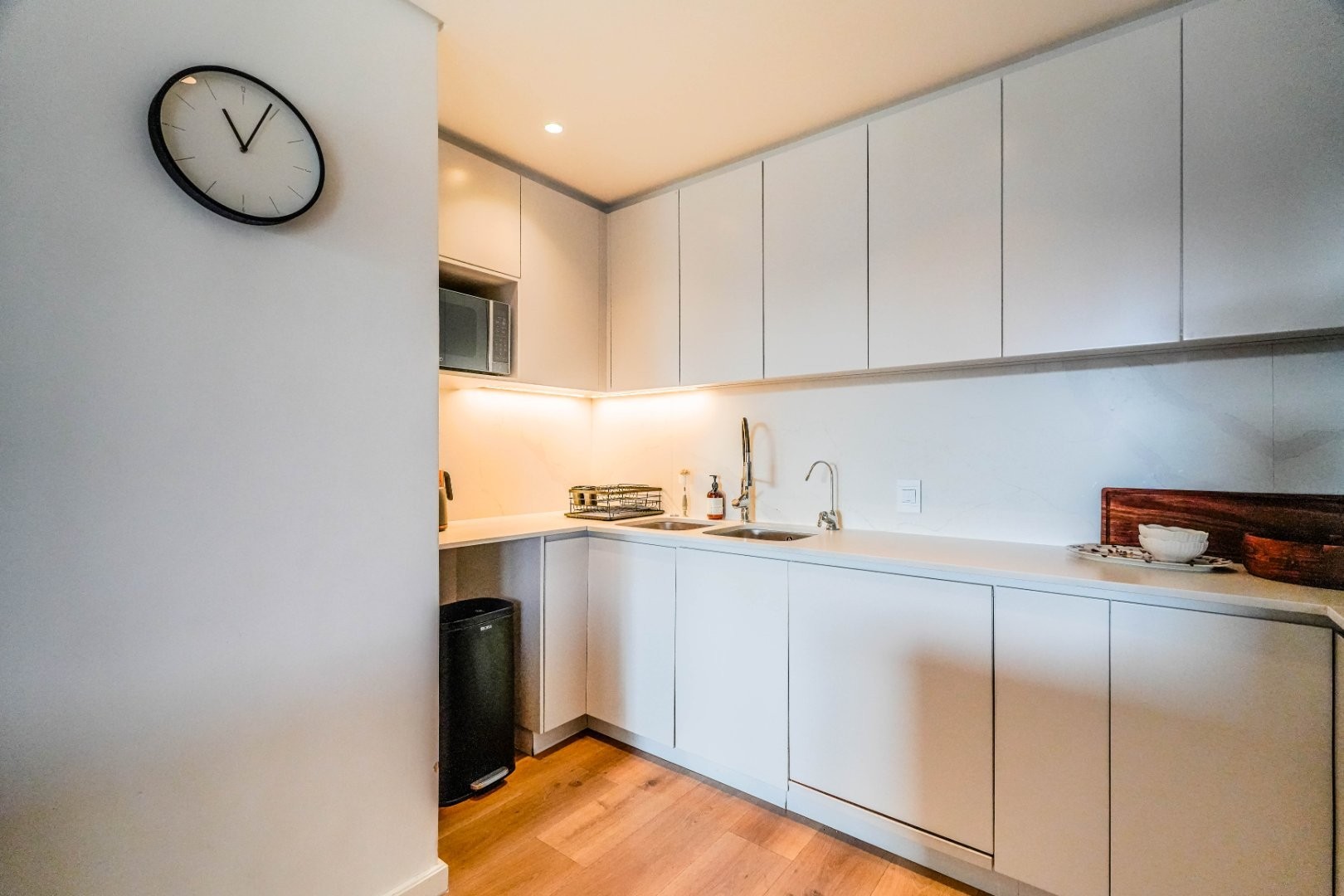 Apartment For Sale in Sea Point, Cape Town