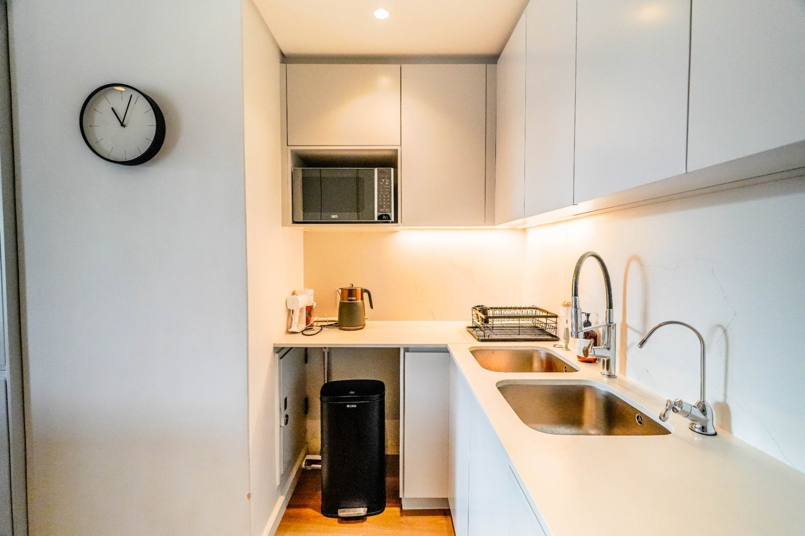 Apartment For Sale in Sea Point, Cape Town