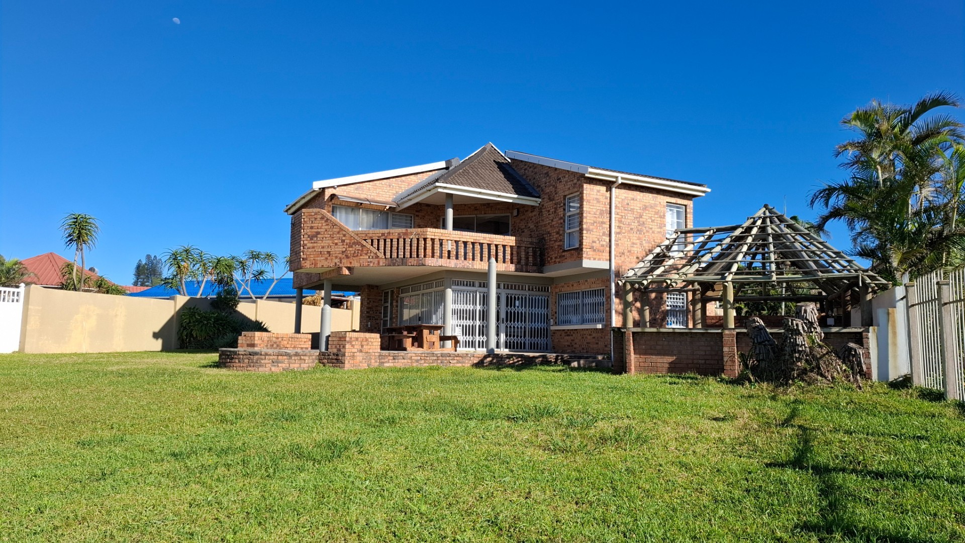 MR710113 - Massive opportunity investment property