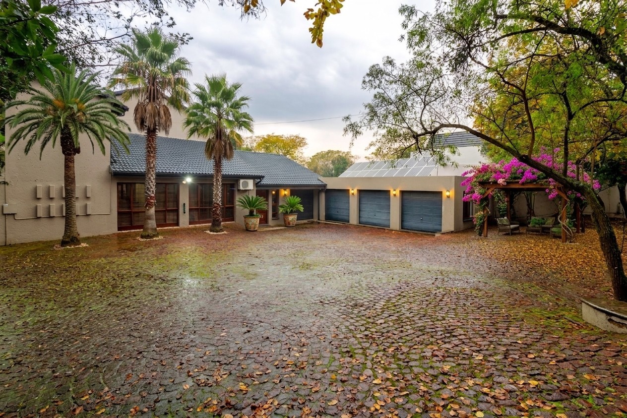 This spacious home can accommodate multi-generational living and a lifestyle of entertainment.