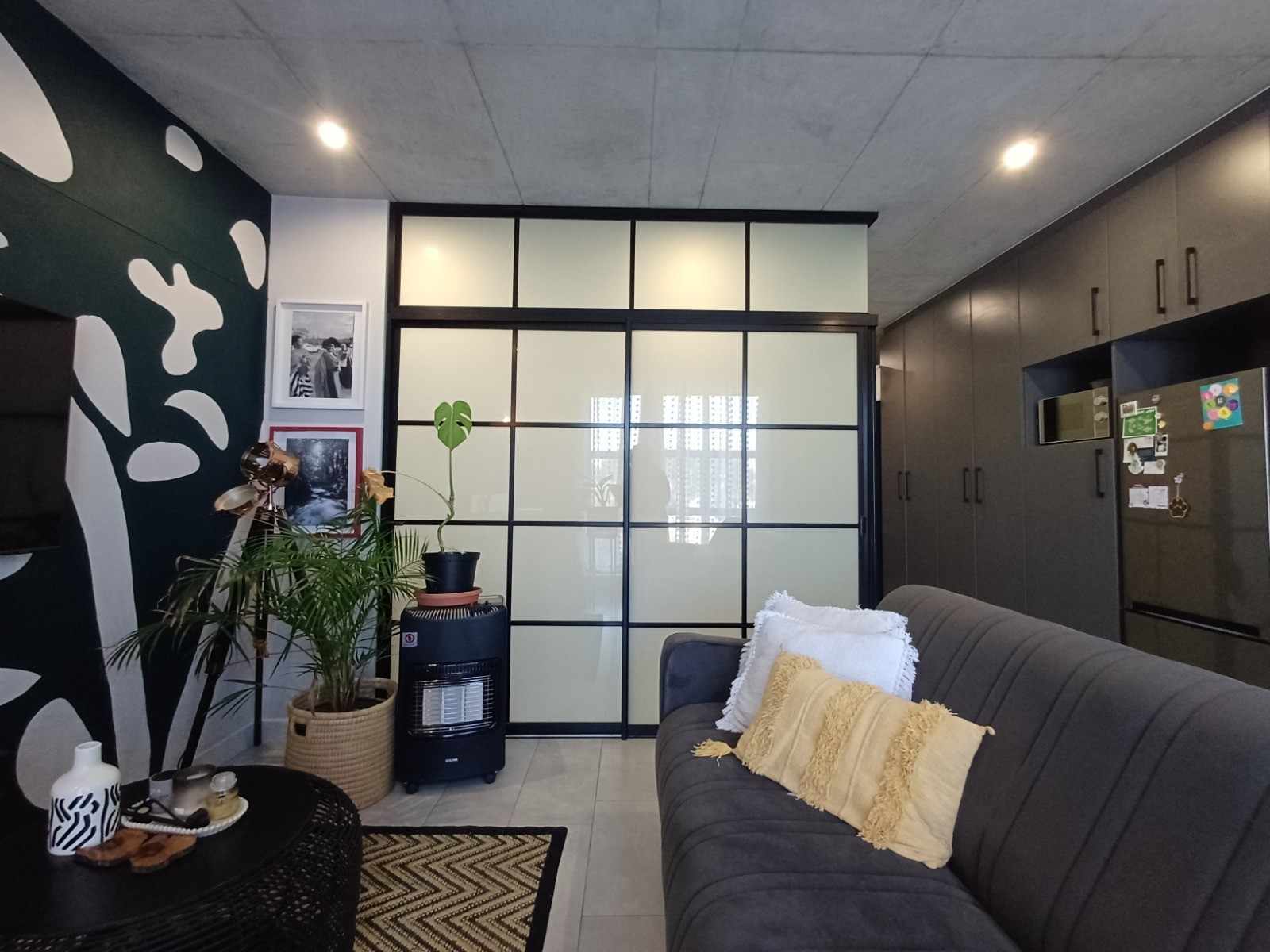 ONE BEDROOM APARTMENT FOR SALE IN TABLE VIEW