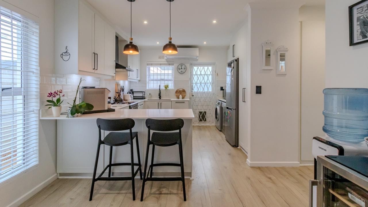 House For Sale in Sunningdale, Blouberg