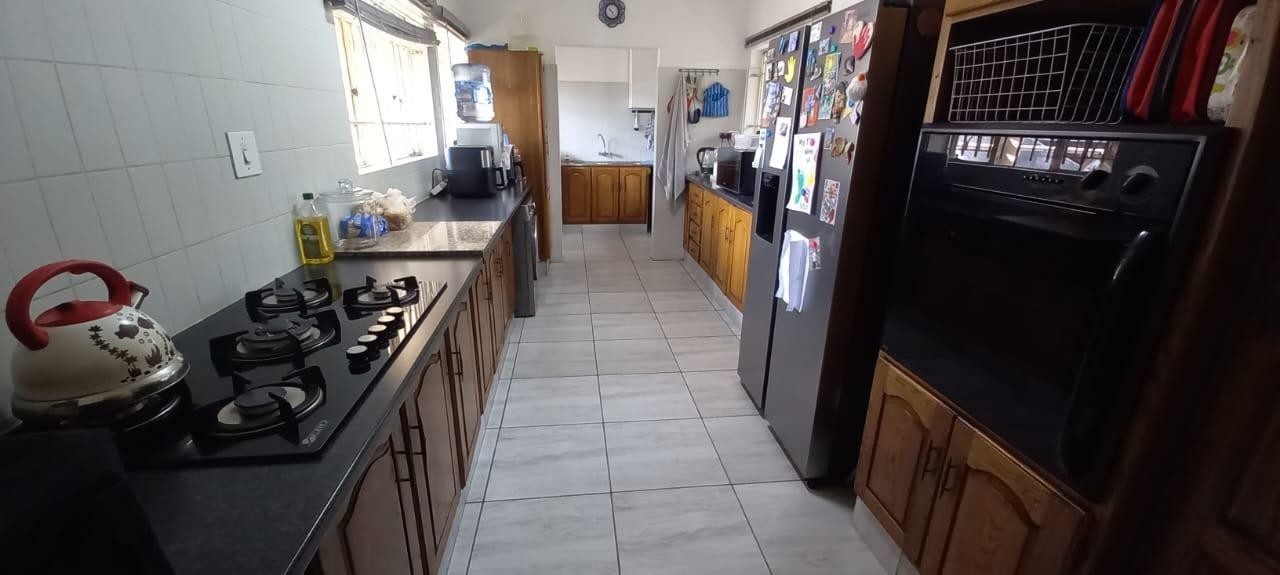 Expansive 5 Bedroom home with