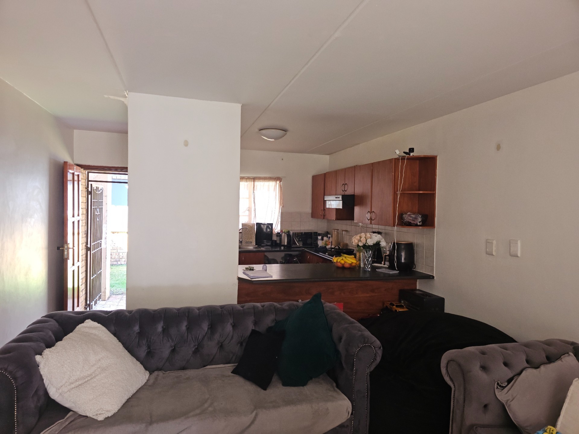 Ground Floor 3 Bedroom 2 Bathroom Apartment For Sale in Noordwyk, Midrand
